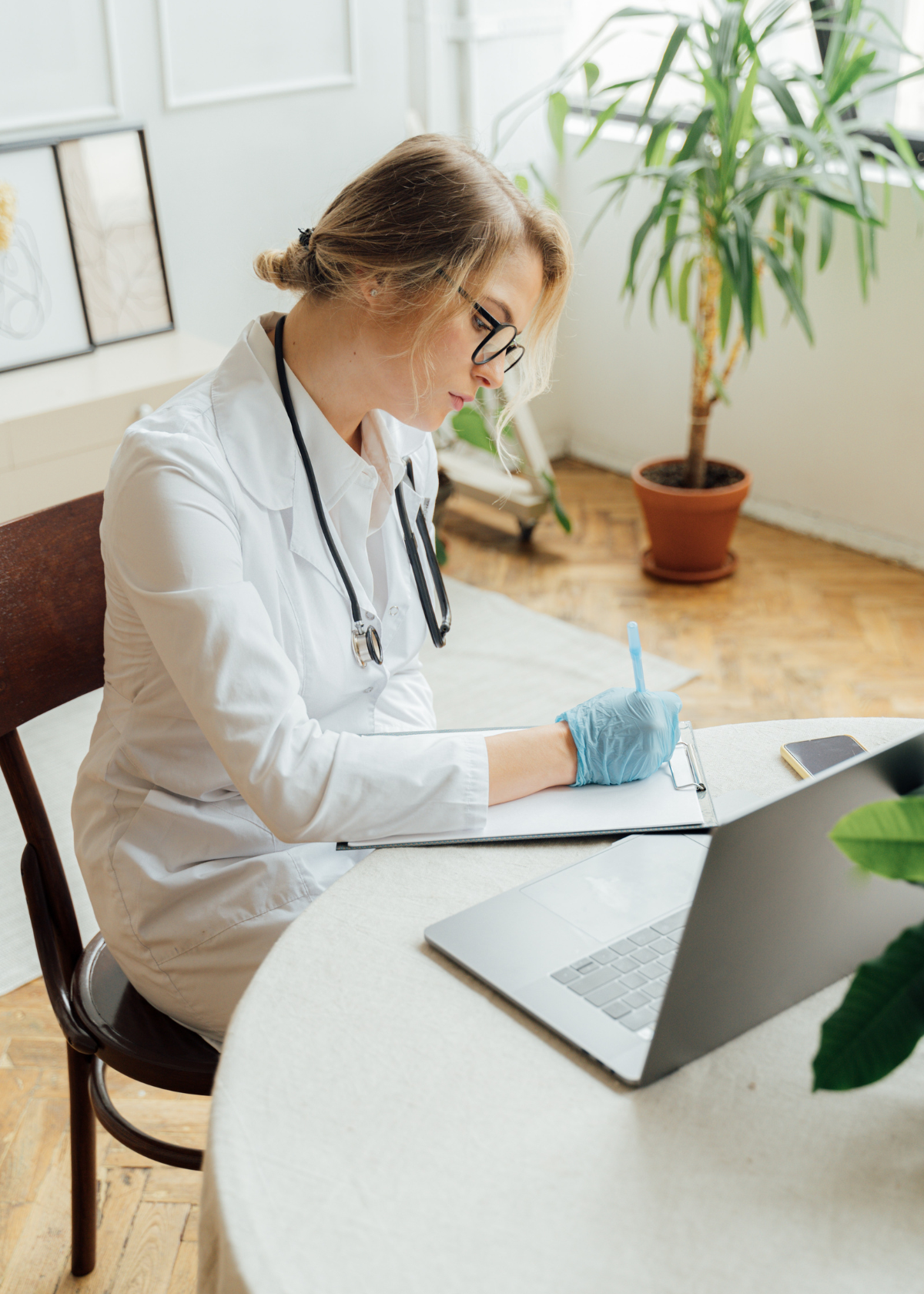 Best Laptop for Doctors: Keep Records at Your Finger Tips!